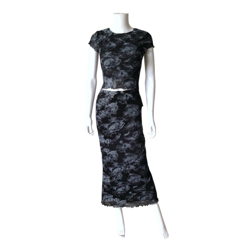 Thirty Thirty Two Piece Set Womens XS Black Blue Floral Crop Top Maxi Skirt NWT